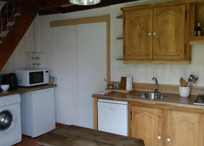 Clos Des Paquerettes : Maison Avec Jardin Privatif